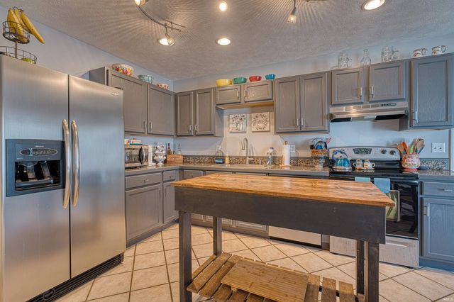 2802 Marcel Court, Evansville, IN 47725