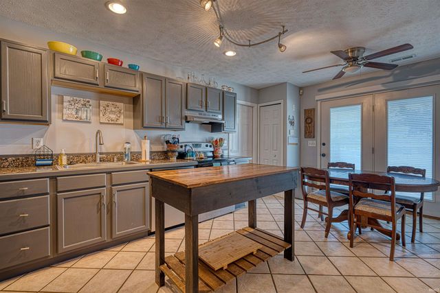 2802 Marcel Court, Evansville, IN 47725