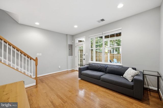 20437 CHETWOOD TER, Ashburn, VA 20147