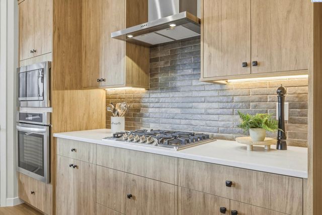 867 Thebes Street, West Richland, WA 99353