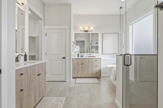 867 Thebes Street, West Richland, WA 99353