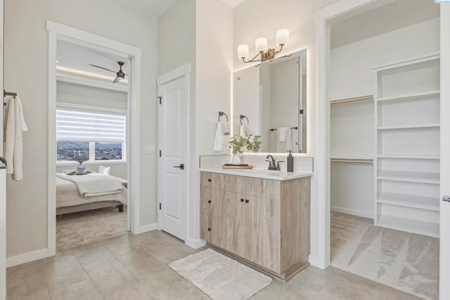 867 Thebes Street, West Richland, WA 99353