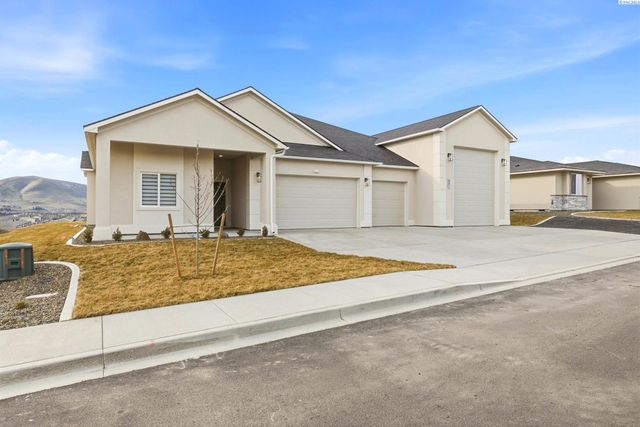 867 Thebes Street, West Richland, WA 99353