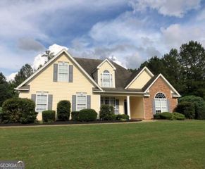 180 Brechin Drive, Senoia, GA 30276