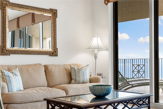 6597 Nicholas BLVD 1902, Naples, FL 34108