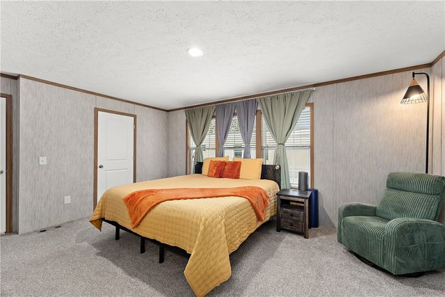 56 Crestview Drive, Tarentum, PA 15084