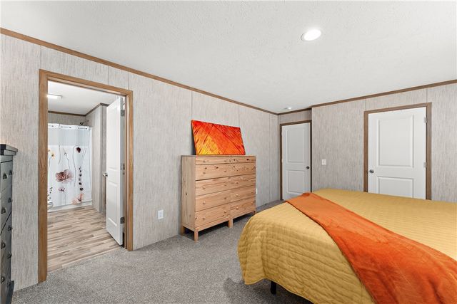 56 Crestview Drive, Tarentum, PA 15084