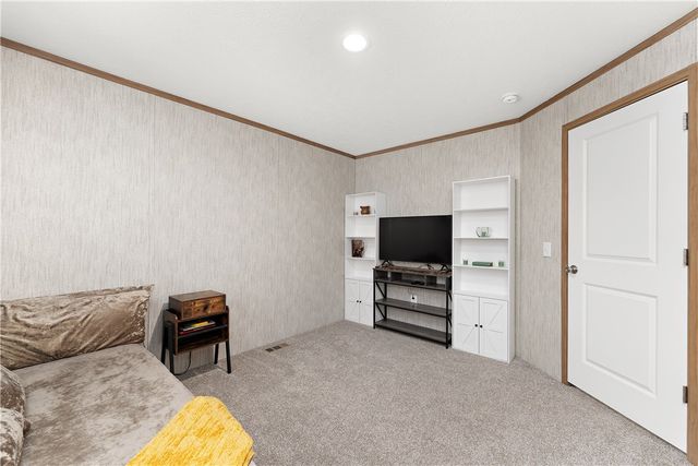 56 Crestview Drive, Tarentum, PA 15084