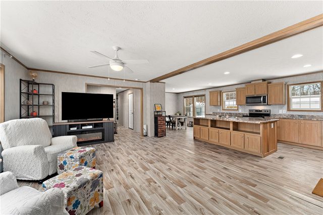 56 Crestview Drive, Tarentum, PA 15084