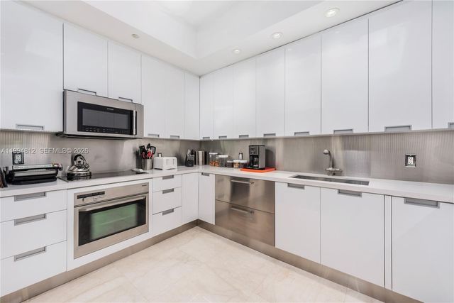 100 S Pointe Dr 610, Miami Beach, FL 33139