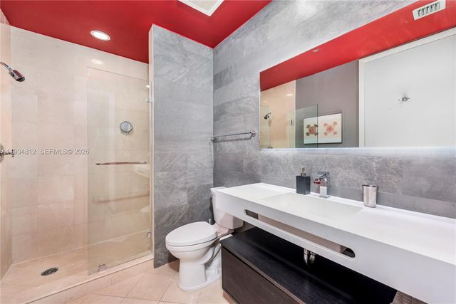 100 S Pointe Dr 610, Miami Beach, FL 33139