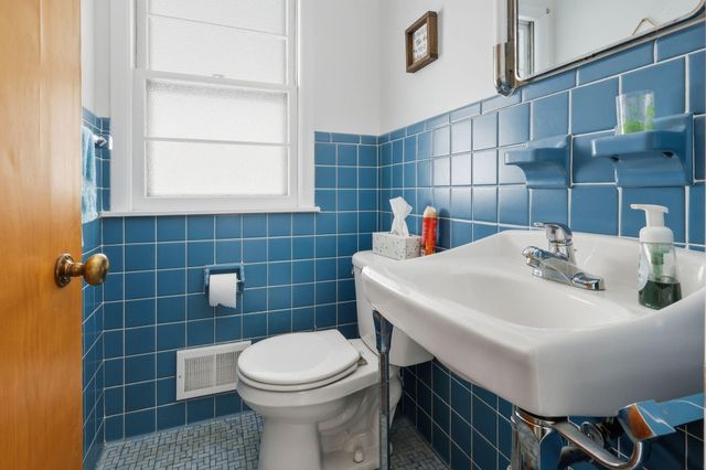 908 N Taffee Drive, Hastings, MI 49058