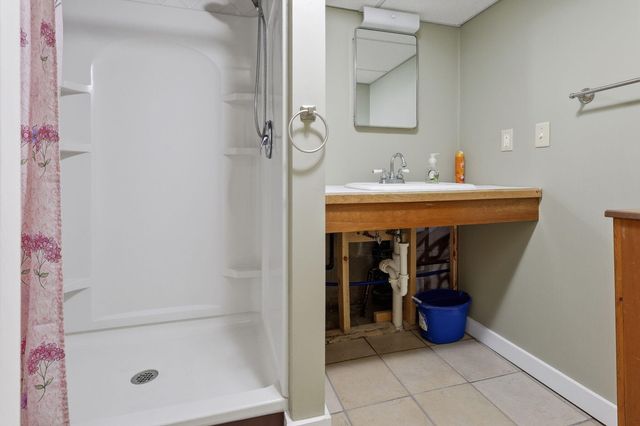 908 N Taffee Drive, Hastings, MI 49058