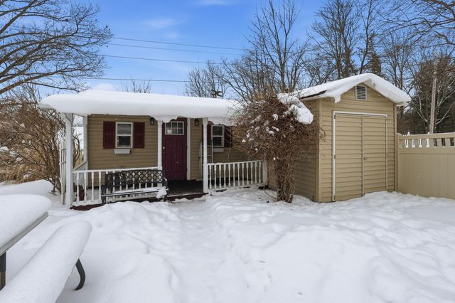 908 N Taffee Drive, Hastings, MI 49058