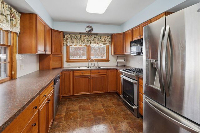 908 N Taffee Drive, Hastings, MI 49058