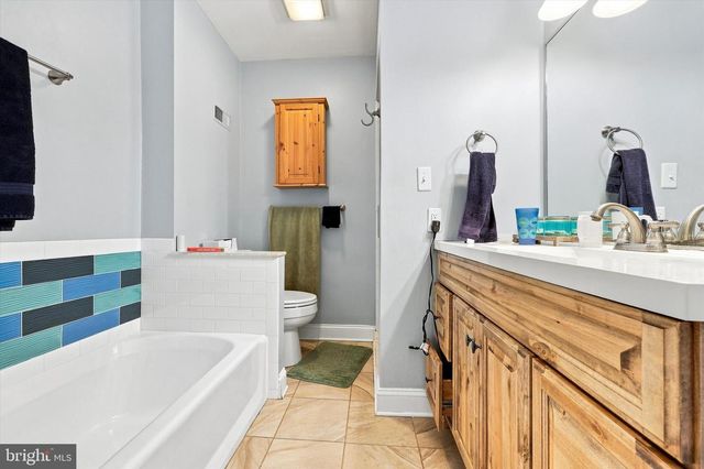 1872 W MARSHALL ST, West Norriton, PA 19403