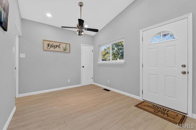 210 Versailles Drive, Florissant, MO 63031