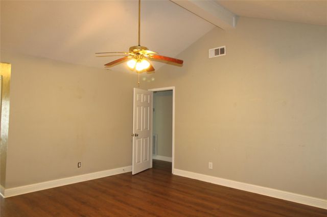 508 Julie Lane, Highlands, TX 77562