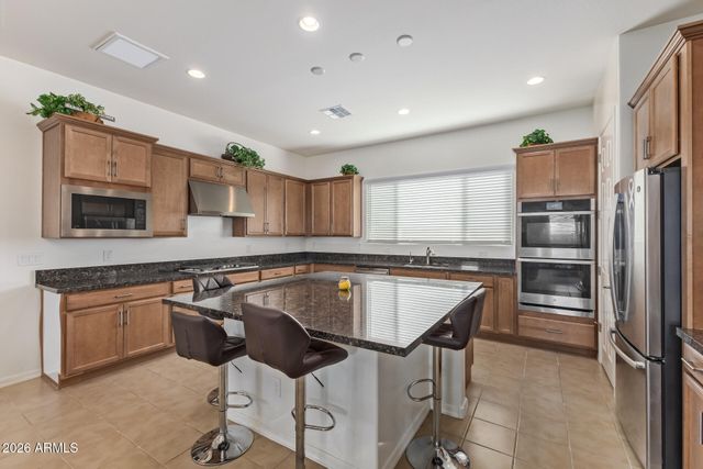 20520 W COLLEGE Drive, Buckeye, AZ 85396