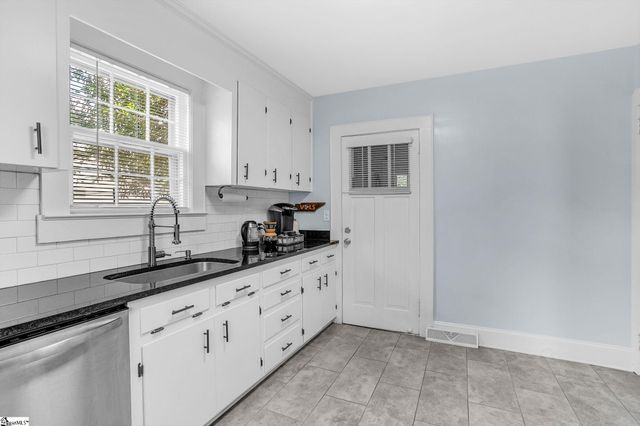 3106 Old Buncombe Road, Greenville, SC 29609