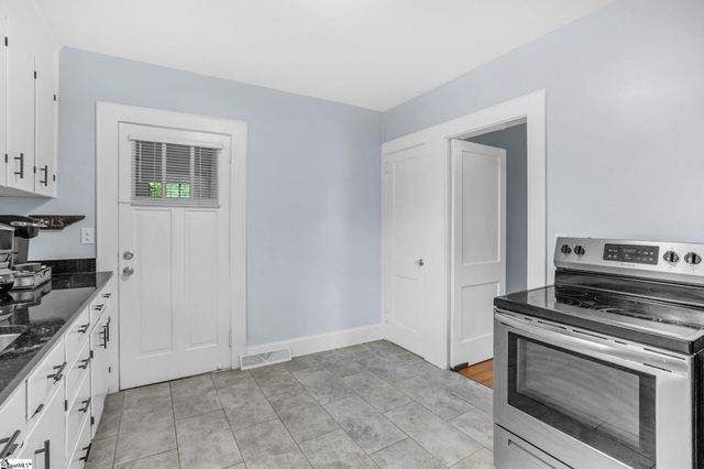 3106 Old Buncombe Road, Greenville, SC 29609