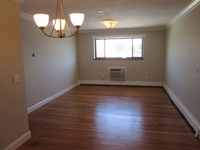 8R Riverside Street 3-3, Watertown, MA 02472