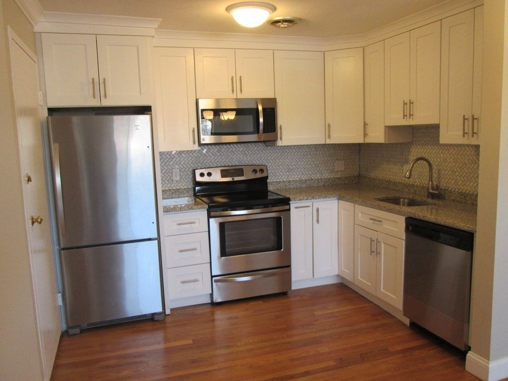 8R Riverside Street 3-3, Watertown, MA 02472