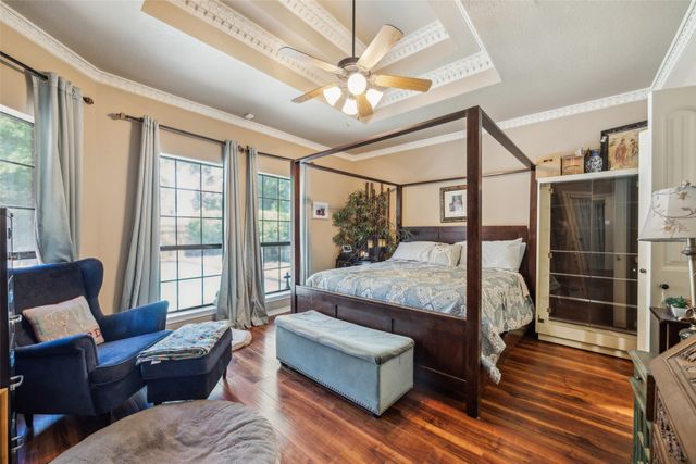 3417 Meadowside Drive, Bedford, TX 76021