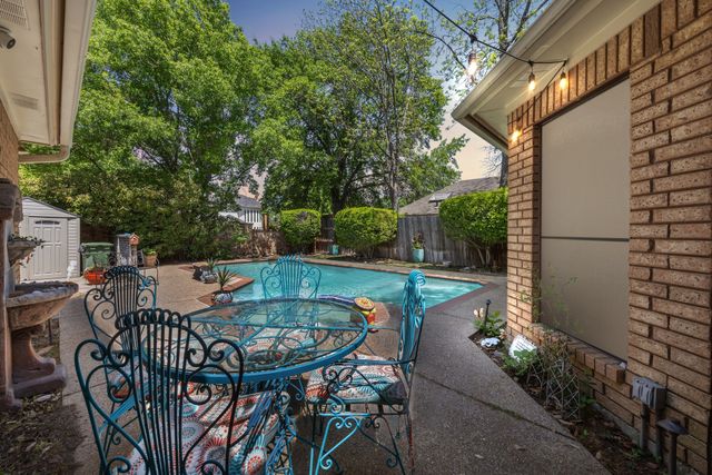 3417 Meadowside Drive, Bedford, TX 76021