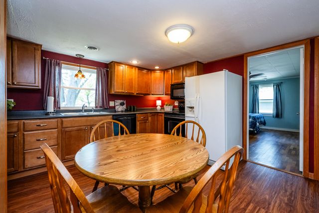 500 Sherwood Street, Three Oaks, MI 49128