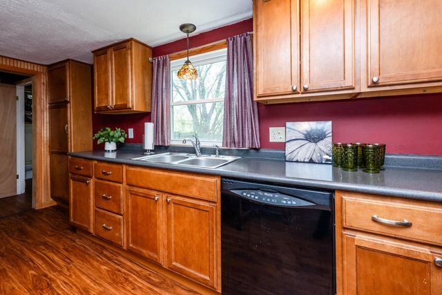 500 Sherwood Street, Three Oaks, MI 49128