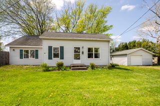 500 Sherwood Street, Three Oaks, MI 49128