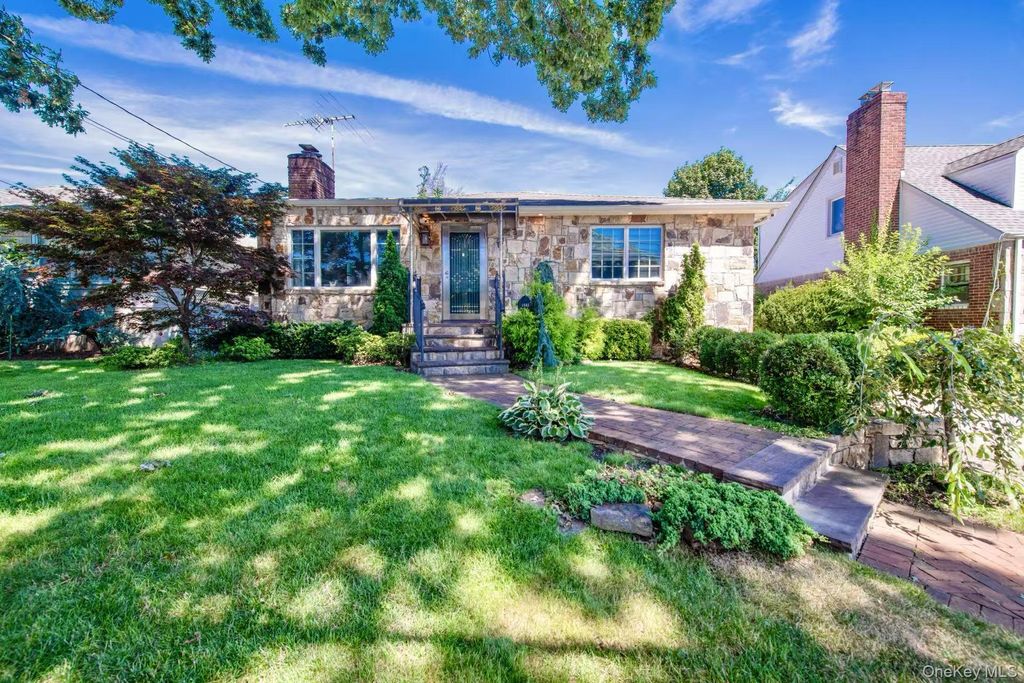 1641 Falmouth Avenue, New Hyde Park, NY 11040