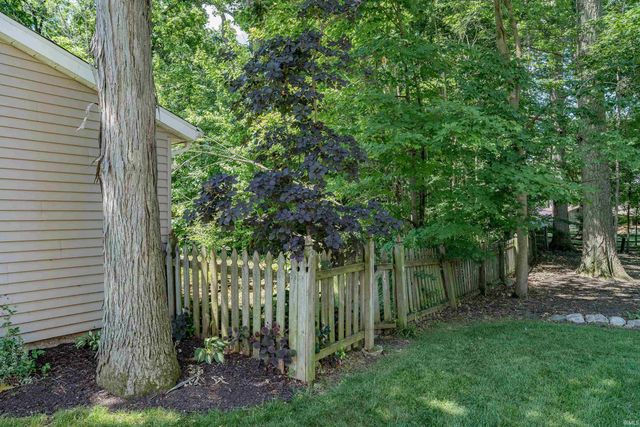 6711 Rockingham Drive, Fort Wayne, IN 46835