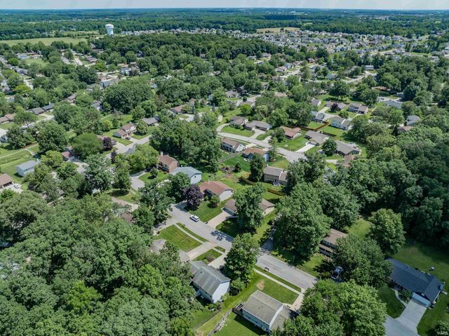 6711 Rockingham Drive, Fort Wayne, IN 46835