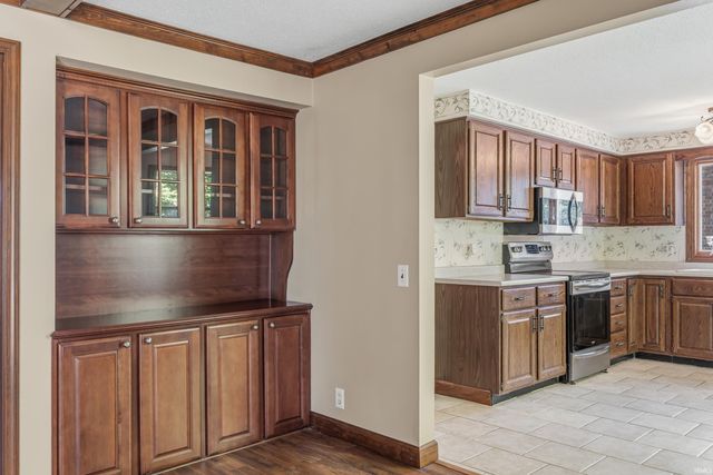 6711 Rockingham Drive, Fort Wayne, IN 46835
