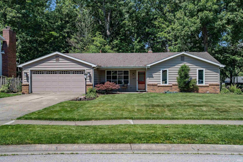 6711 Rockingham Drive, Fort Wayne, IN 46835