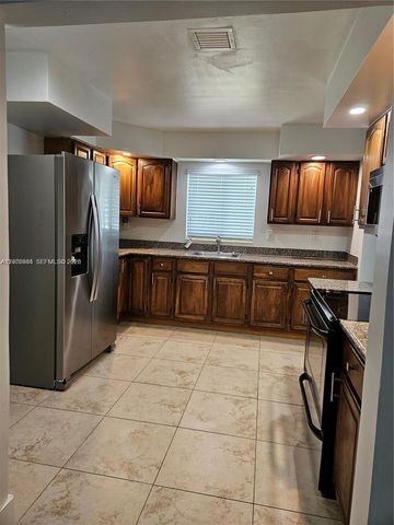 10050 Broad Channel Dr, Cutler Bay, FL 33157