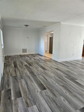 10050 Broad Channel Dr, Cutler Bay, FL 33157