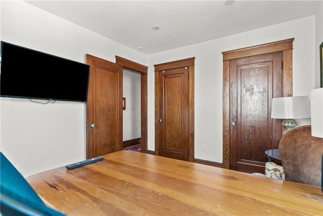 123 Beacon Street, Middletown, RI 02842