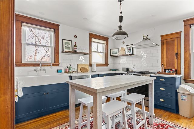 123 Beacon Street, Middletown, RI 02842