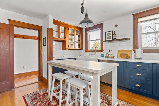 123 Beacon Street, Middletown, RI 02842