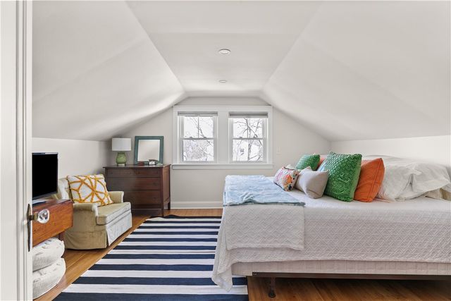 123 Beacon Street, Middletown, RI 02842