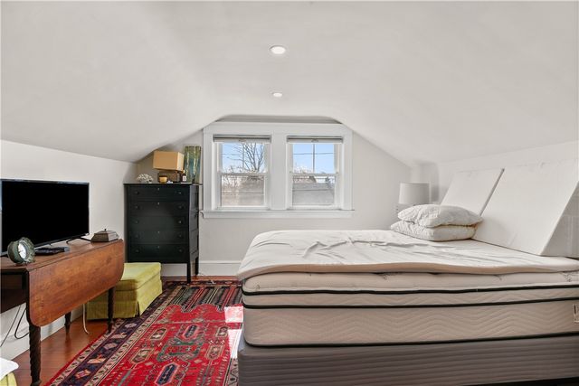 123 Beacon Street, Middletown, RI 02842