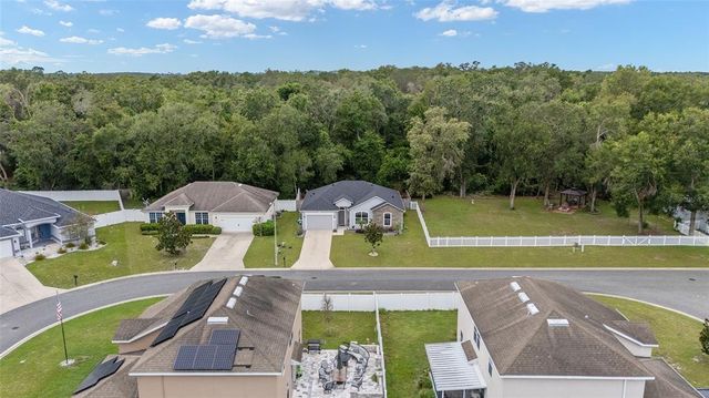 427 CIERRA OAKS CIRCLE, Lady Lake, FL 32159