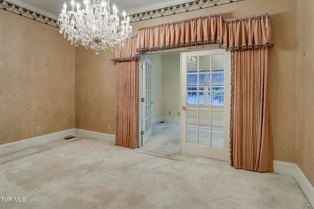 2734 East Oakland Avenue D33, Johnson City, TN 37601