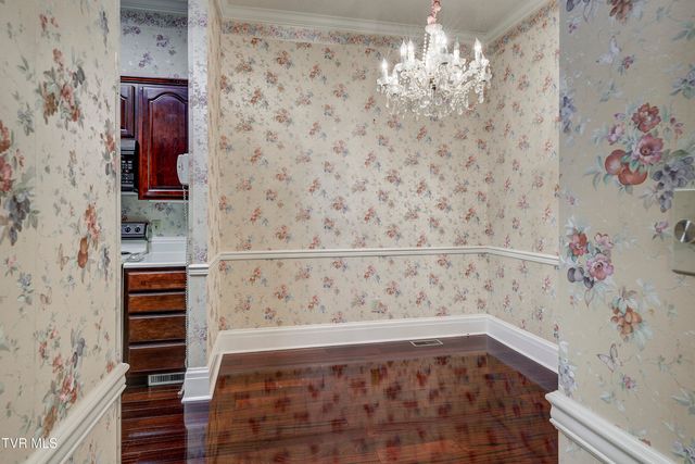 2734 East Oakland Avenue D33, Johnson City, TN 37601