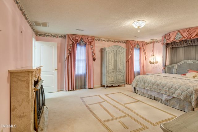 2734 East Oakland Avenue D33, Johnson City, TN 37601