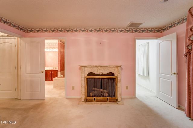 2734 East Oakland Avenue D33, Johnson City, TN 37601