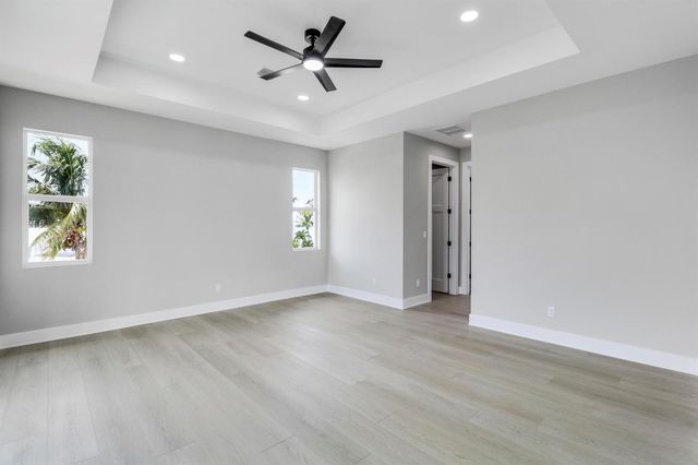 1013 NE Orange Avenue, Jensen Beach, FL 34957